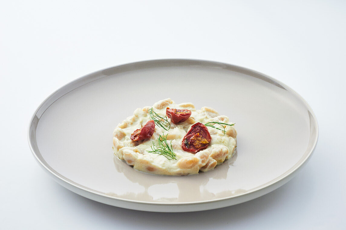 Non è quel che sembra – gnocchetti mantecati al cavolfiore e pomodorini confit