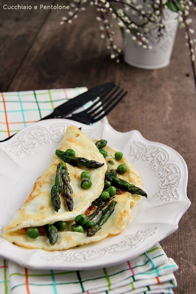Omelette iperproteica con asparagi e piselli