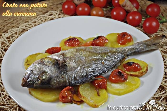Orata al forno con patate alla curcuma