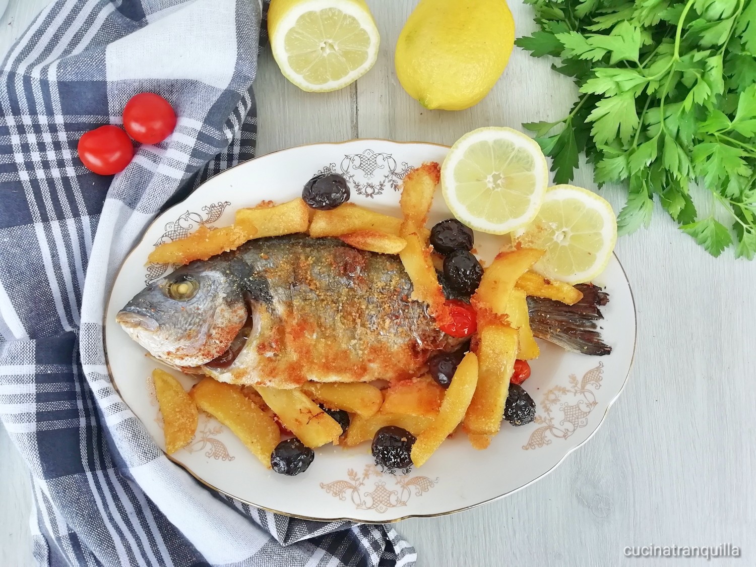 Orata con patate e olive
