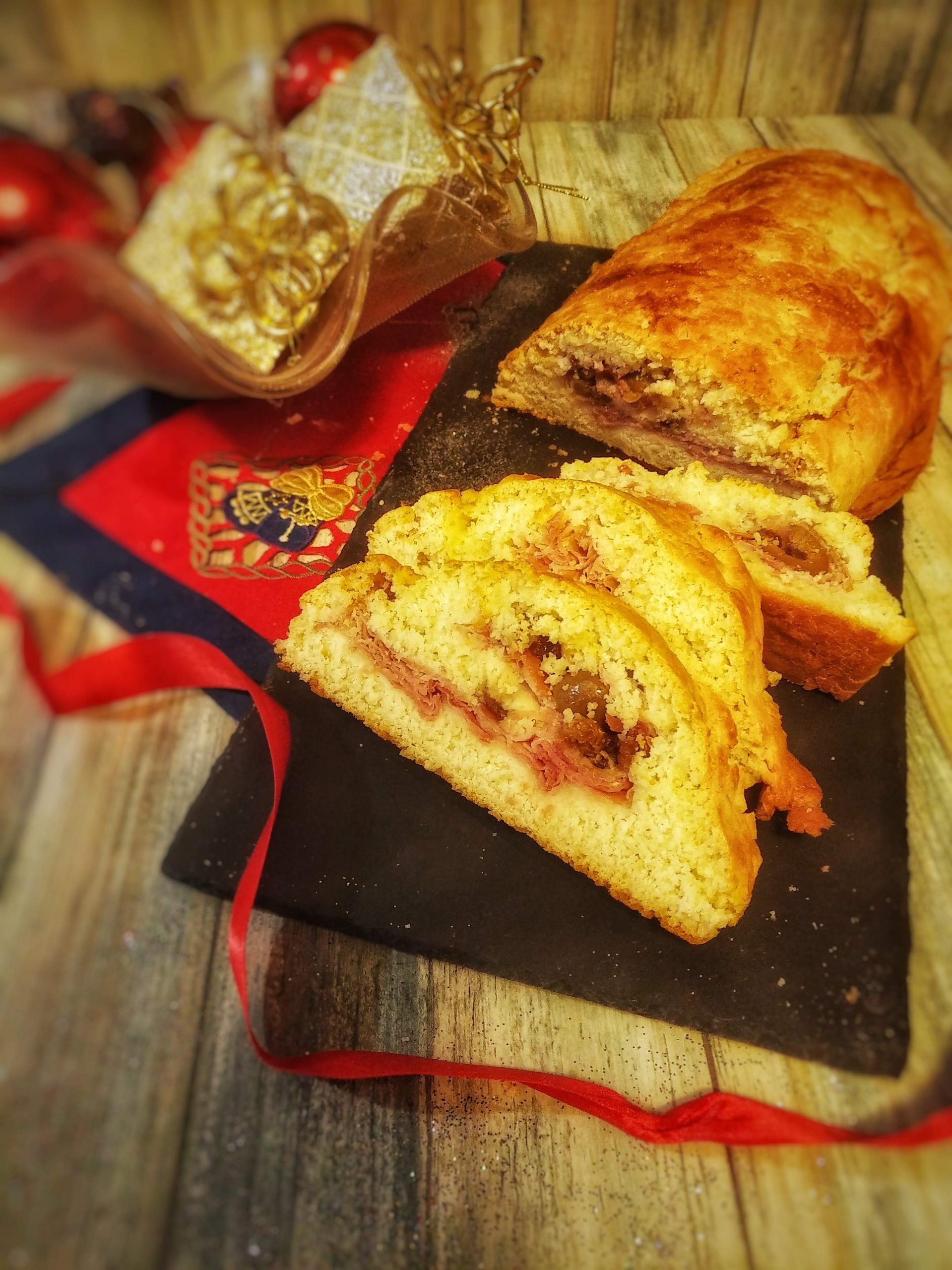 Pan de jamon (venezuela)