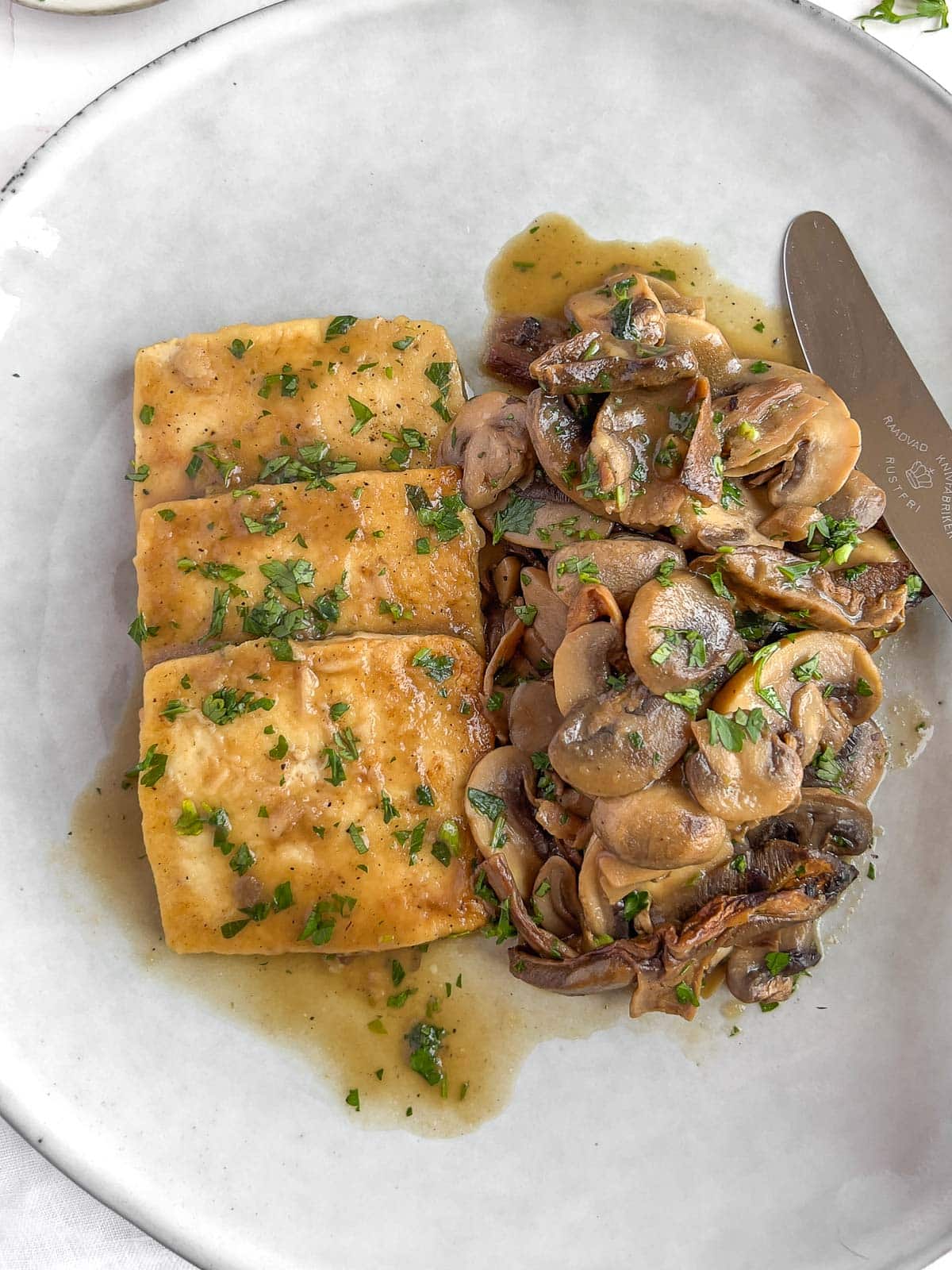 Pan fried tofu with mushrooms