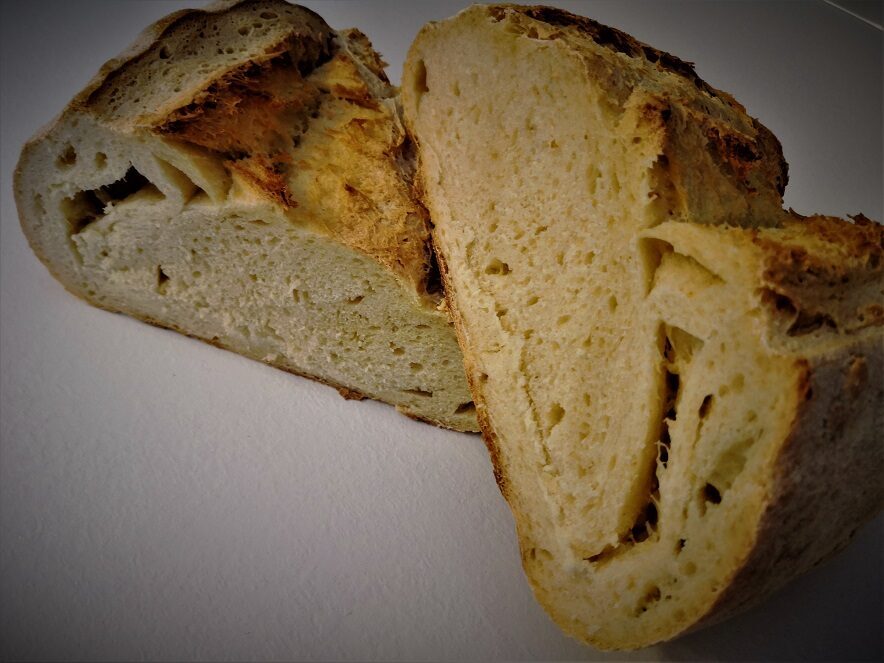 Pane di semola con licoli (tipo pugliese)