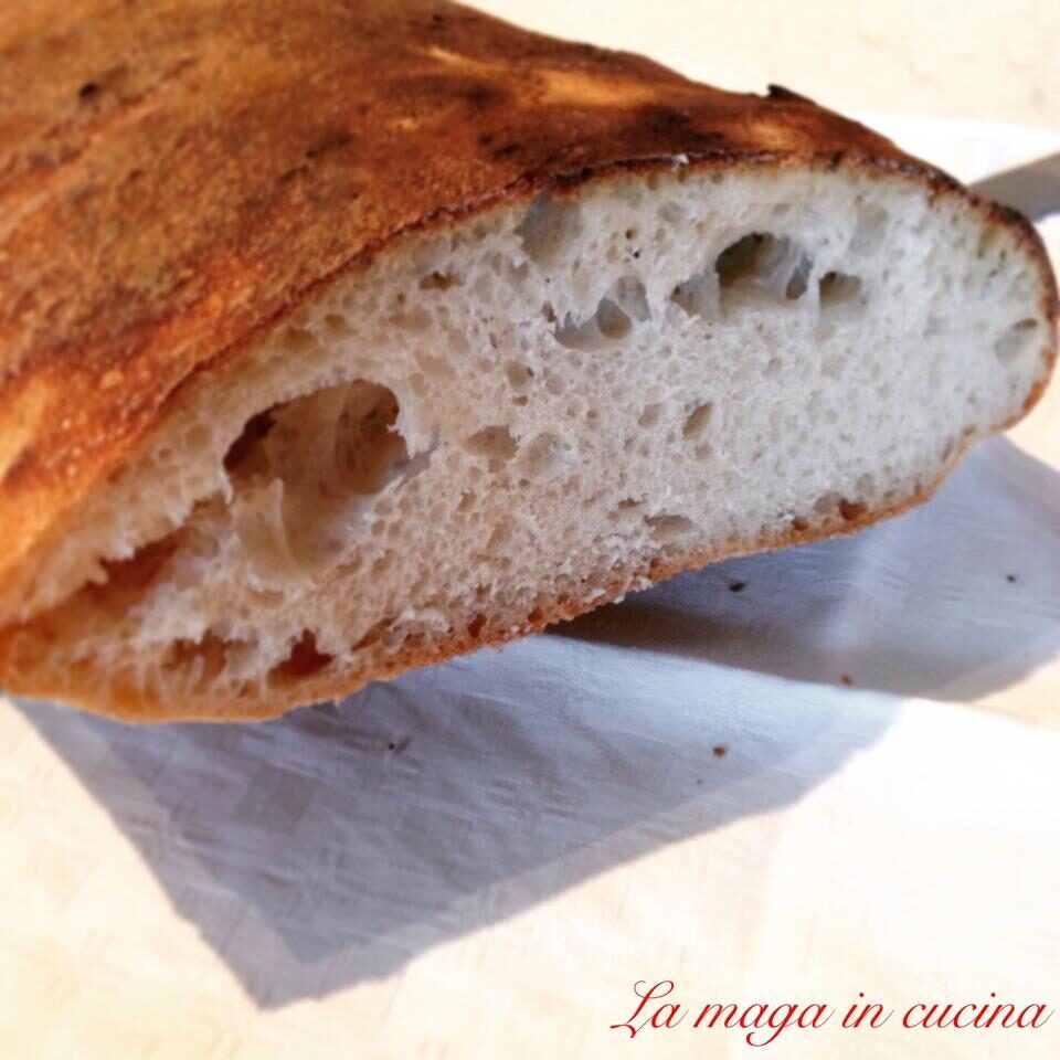 Pane semplice con pasta madre