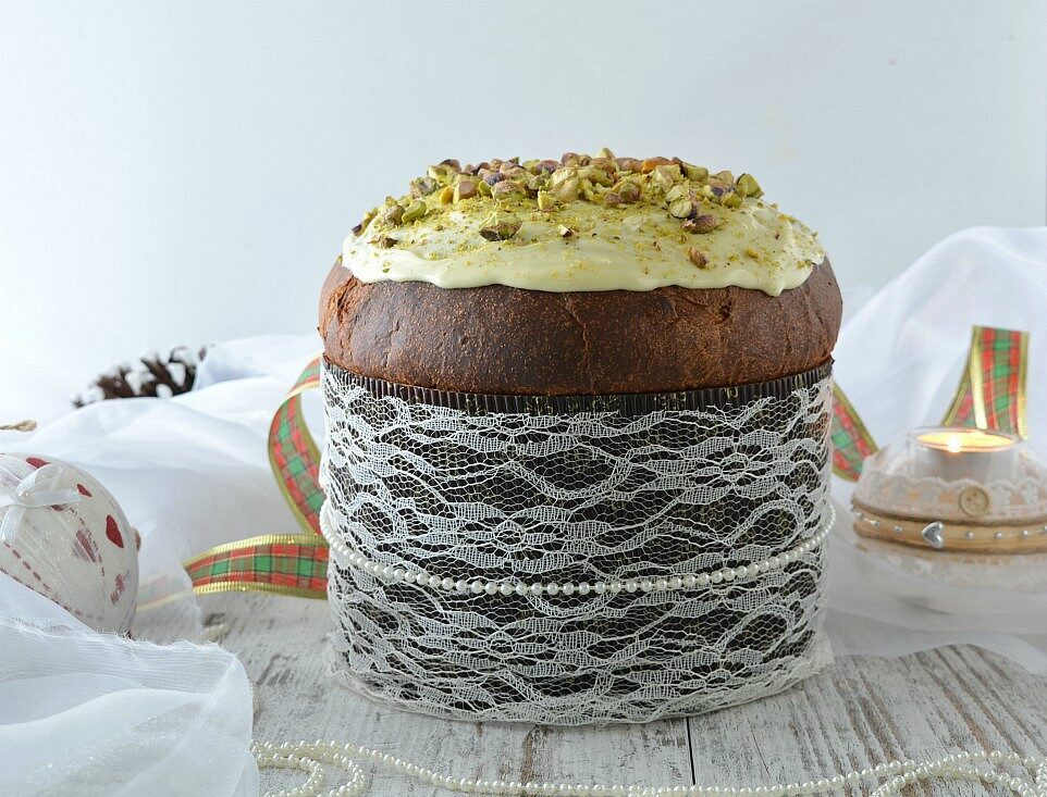 Panettone al cioccolato bianco e pistacchi