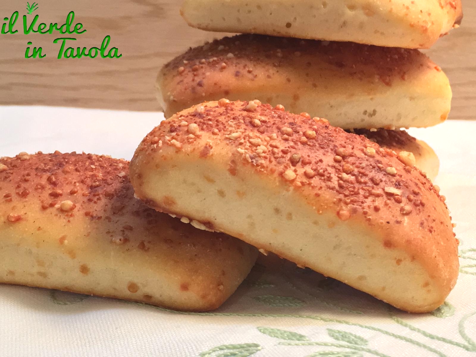 Panini soffici parmigiano e noce moscata