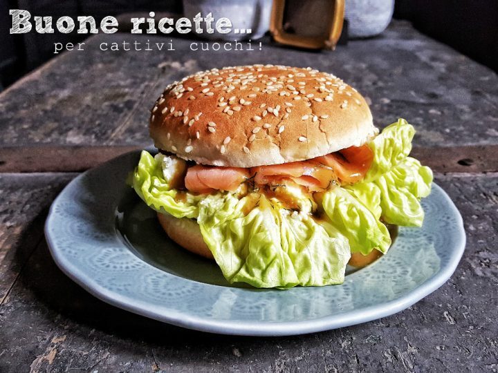 Panino con salmone affumicato