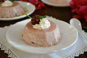 Panna cotta alle ciliegie