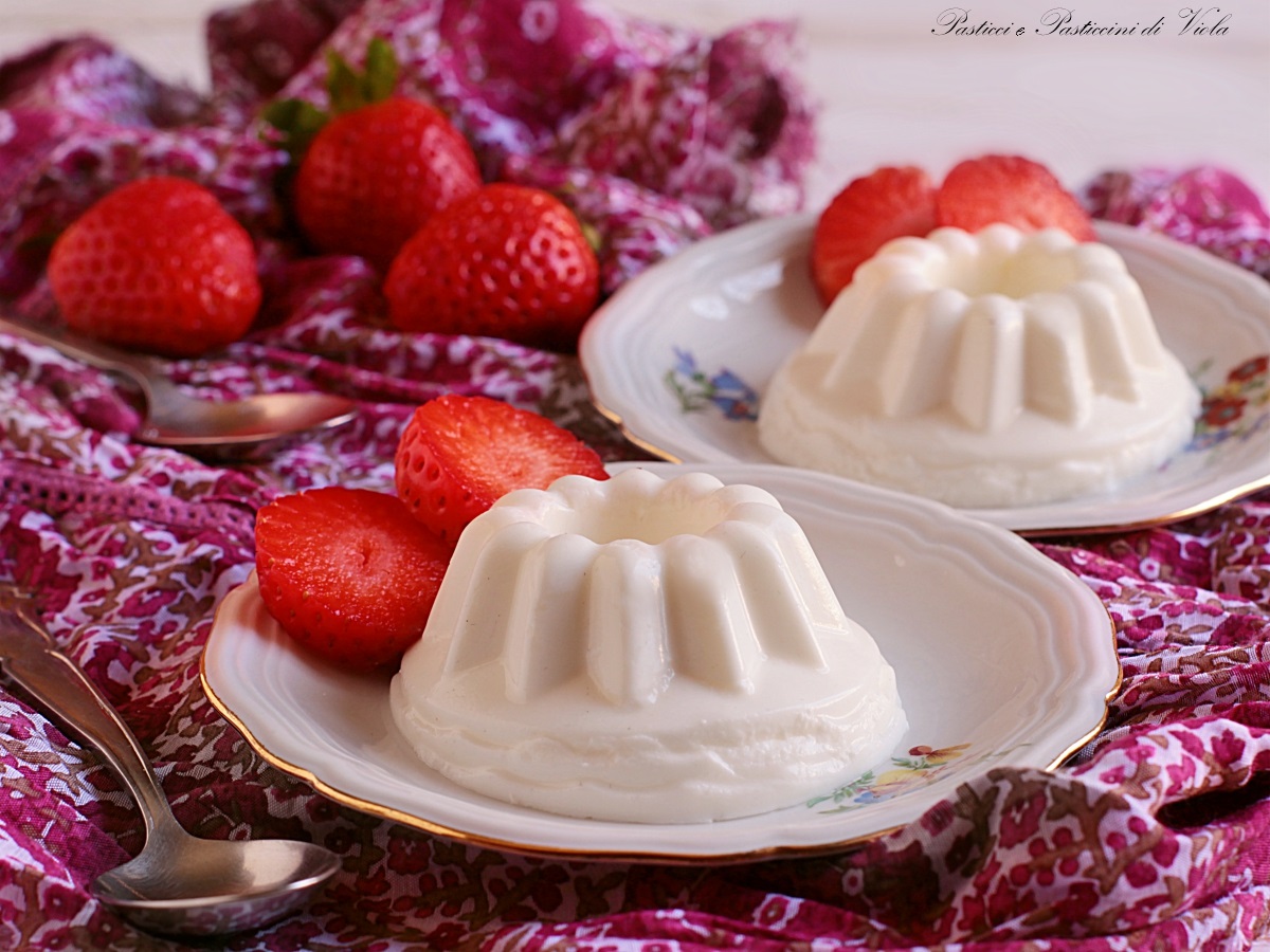 Panna cotta allo yogurt greco
