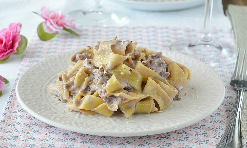 Pappardelle cremose al radicchio e gorgonzola