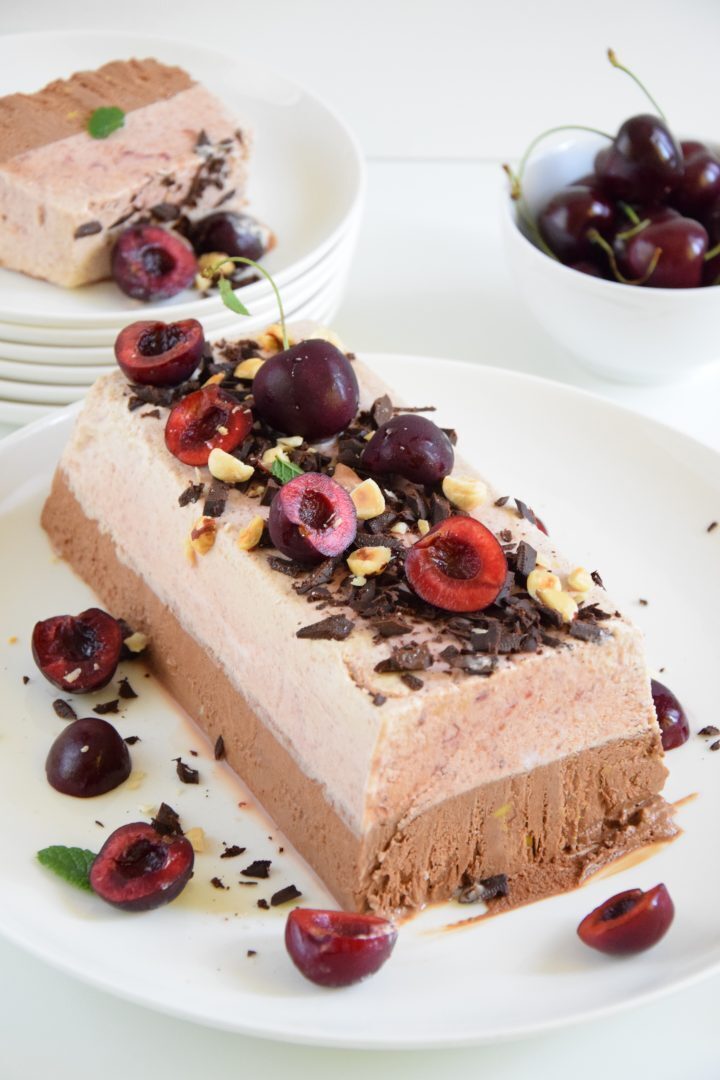 Parfait alle ciliegie e cioccolato fondente
