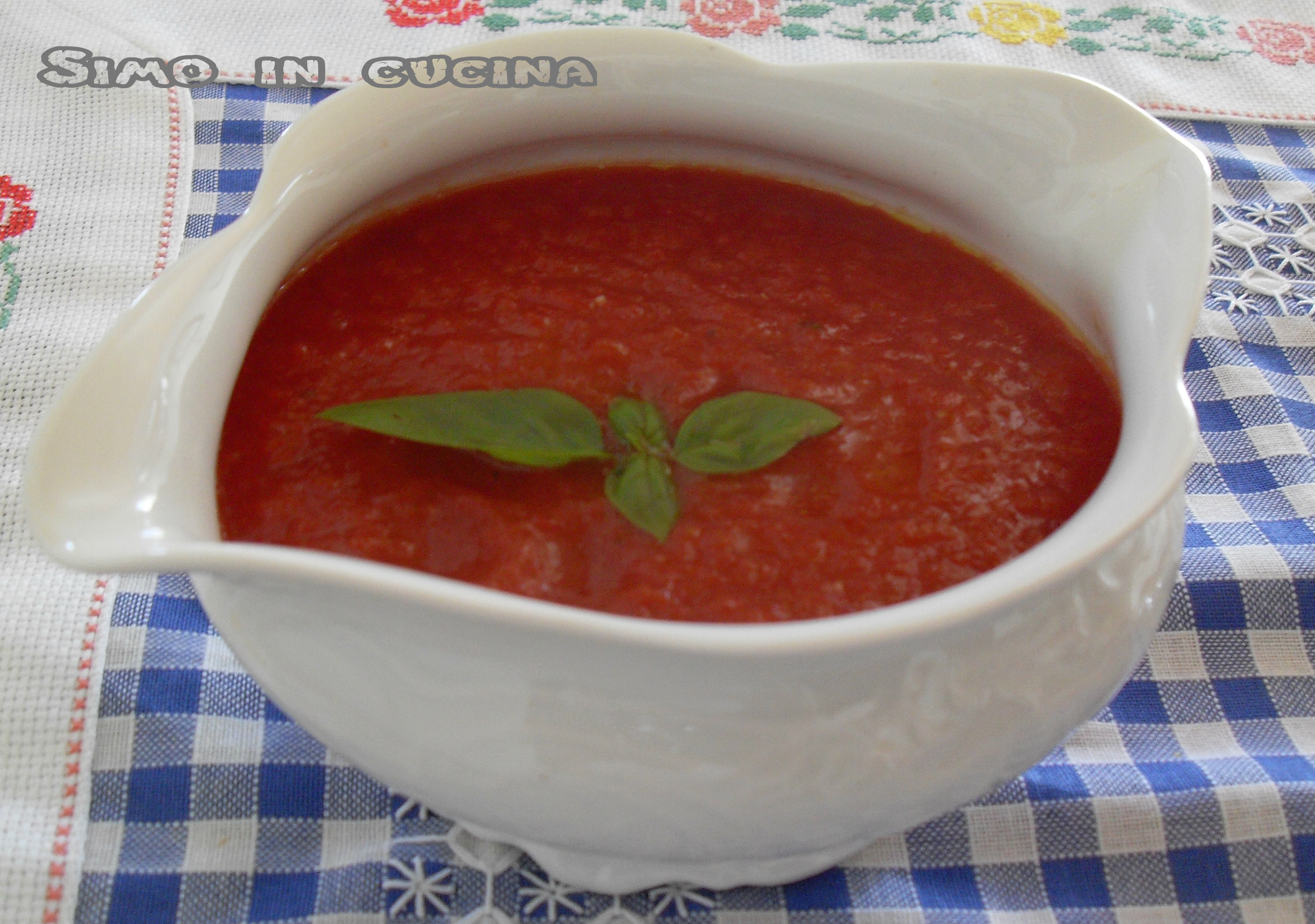 Passata di pomodoro fresco