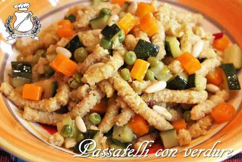 Passatelli con verdure e pinoli