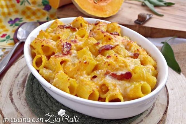 Pasta al forno con crema di zucca