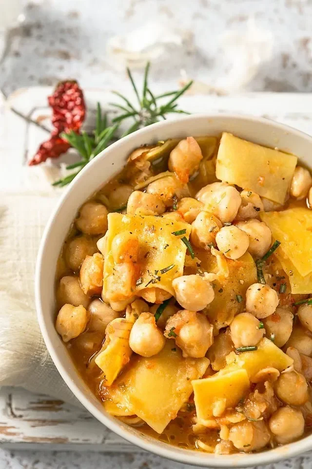 Pasta e ceci alla romana
