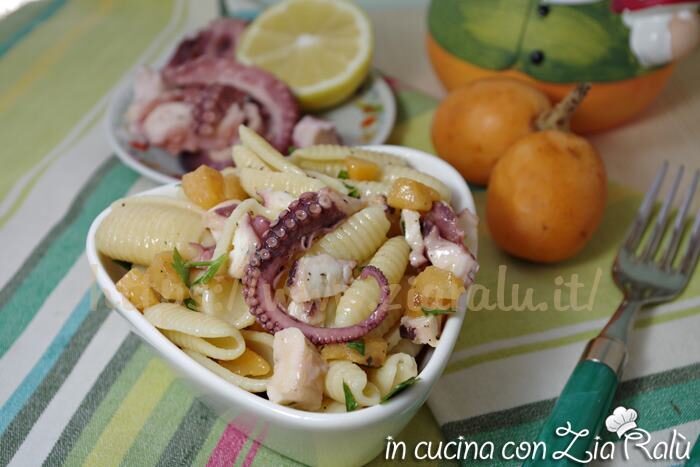 Pasta fredda polpo e nespole giapponesi