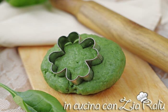 Pasta frolla salata agli spinaci senza uova