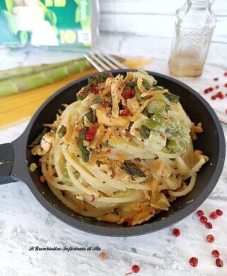 Pasta in crema di asparagi e tofu croccante