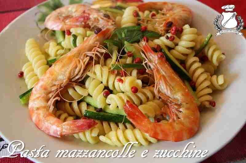 Pasta mazzancolle e zucchine