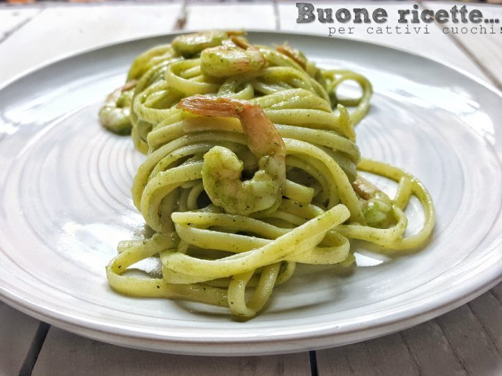 Pasta pesto e gamberetti