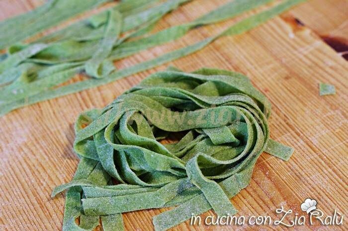 Pasta verde fatta in casa – con e senza uova