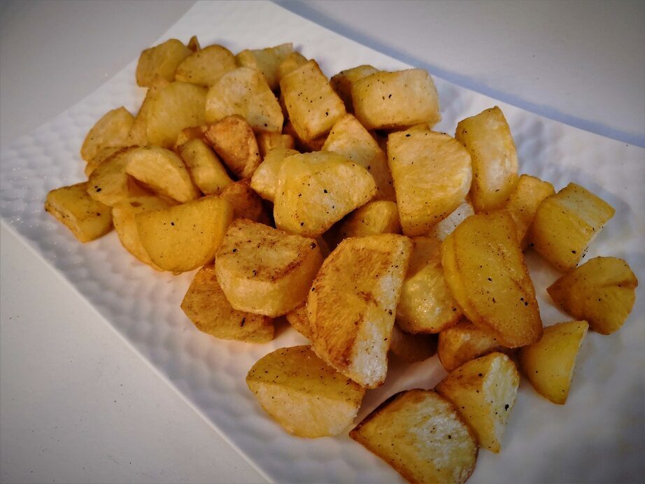 Patate al forno croccanti fuori, morbide dentro
