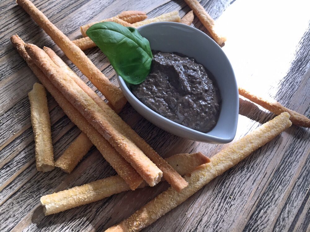 Patè di olive nere saporitissimo: le varianti