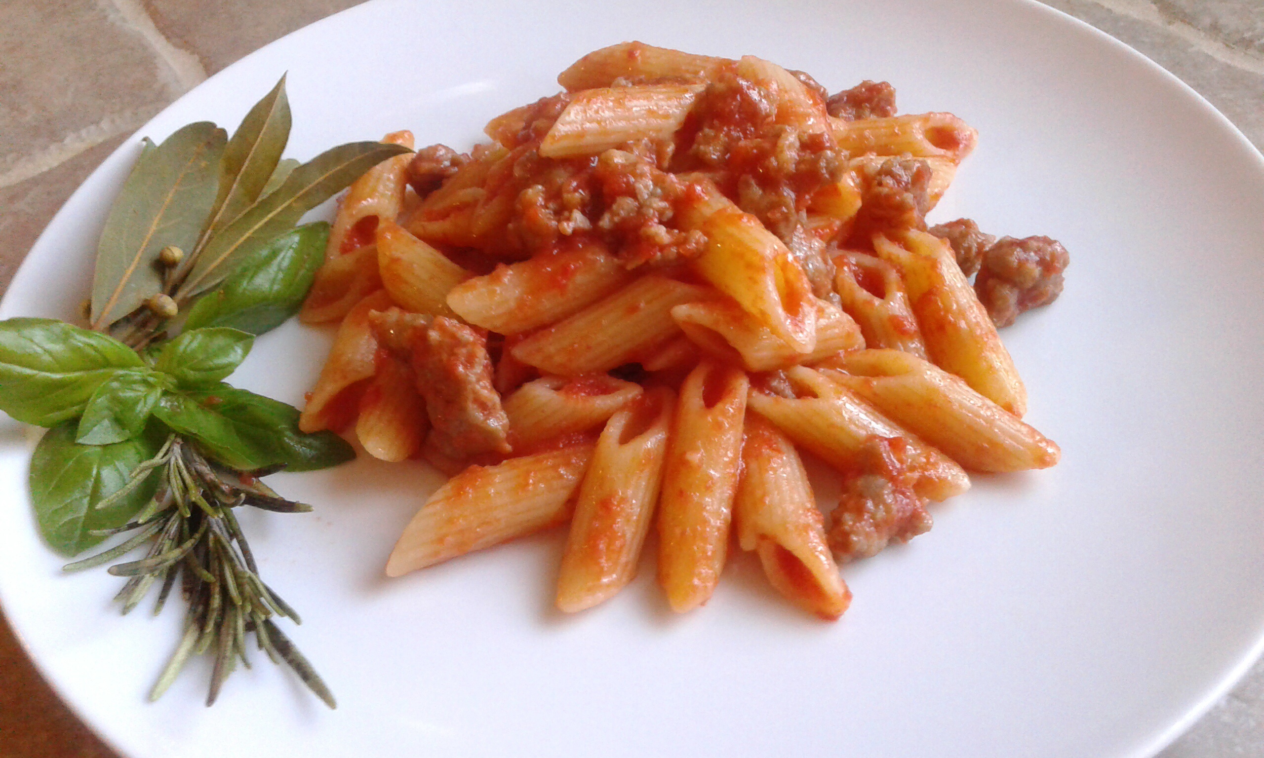 Penne al ragù di salsiccia