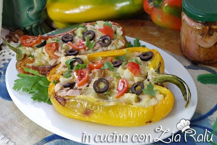 Peperoni ripieni di patate e tonno
