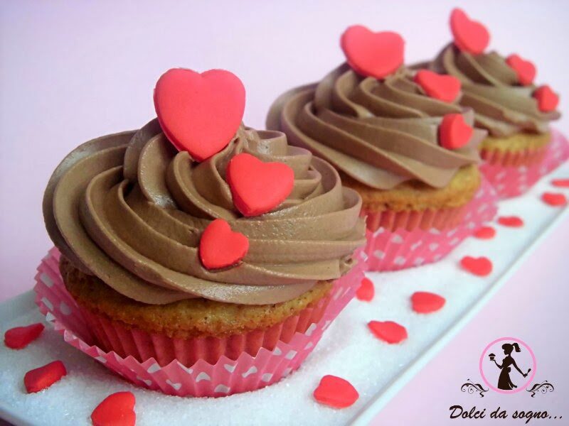 Per s. valentino cupcake con crema di burro alla nutella