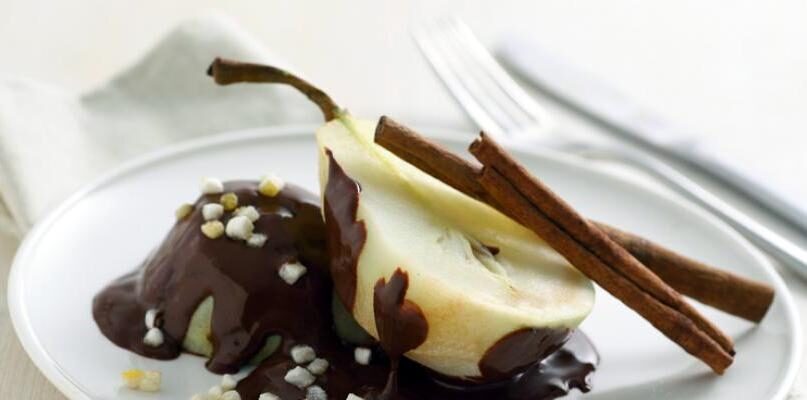 Pere cotte al cioccolato fondente