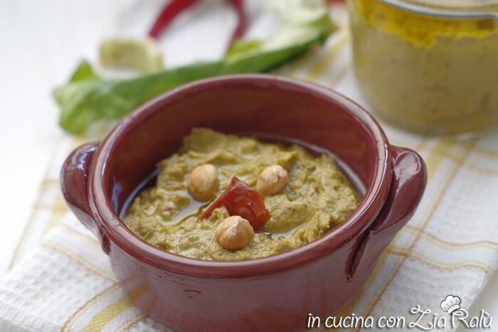 Pesto con gli scarti del broccolo ricetta anti spreco
