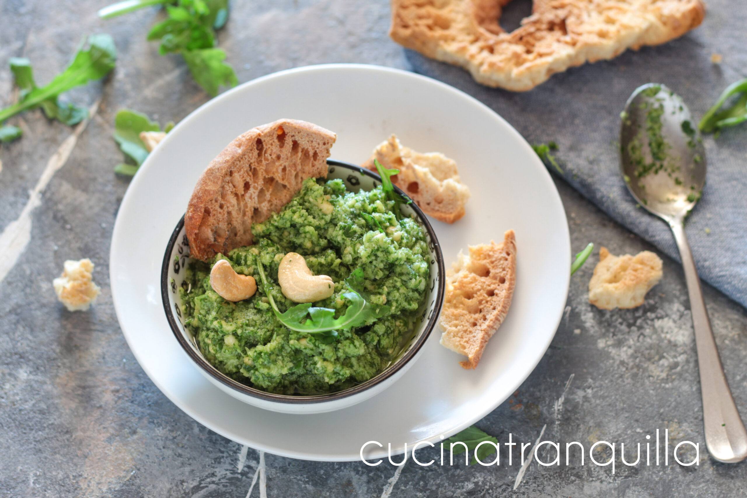 Pesto di rucola e anacardi