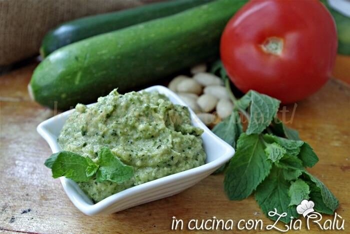 Pesto di zucchine cotte alle mandorle