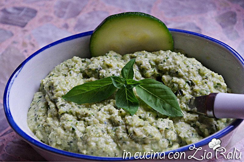 Pesto di zucchine e menta senza cottura