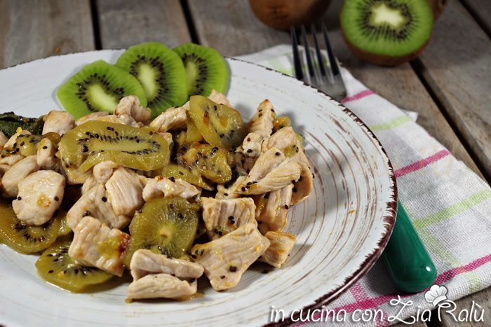 Petto di tacchino al kiwi e salvia