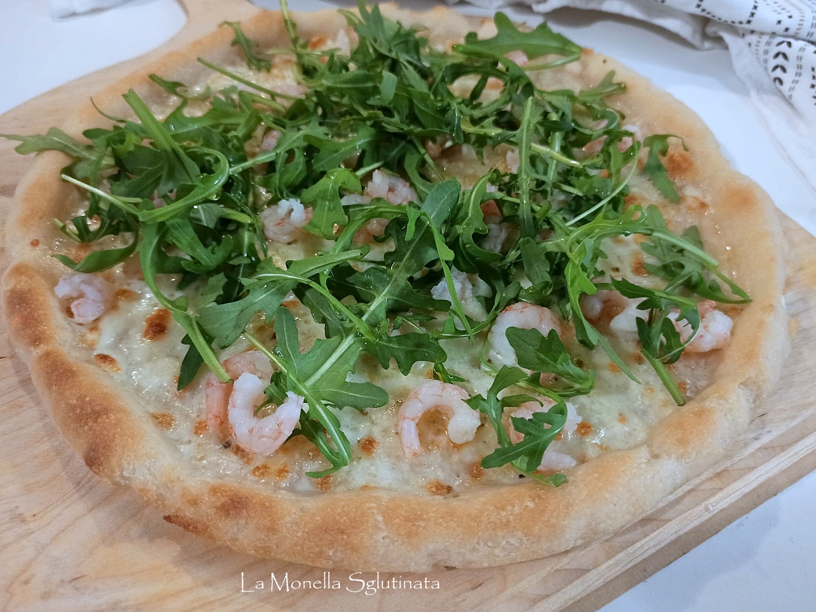 Pizza con lievito madre senza glutine ai gamberetti