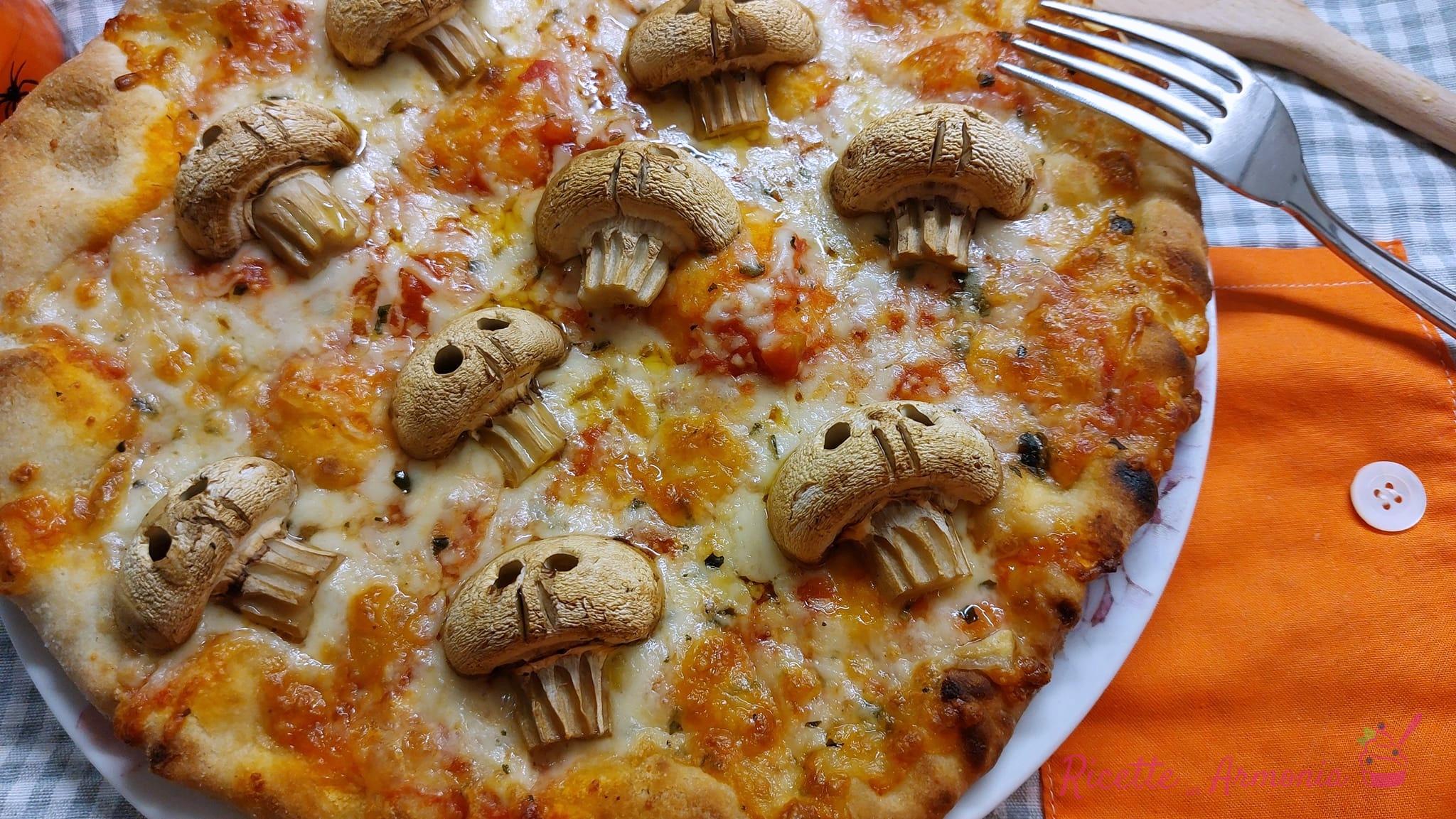 Pizza mostruosa di halloween