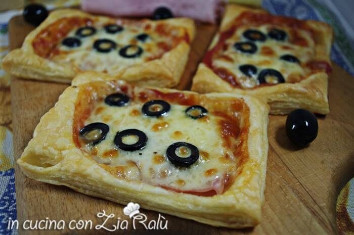 Pizzette di pasta sfoglia capricciose