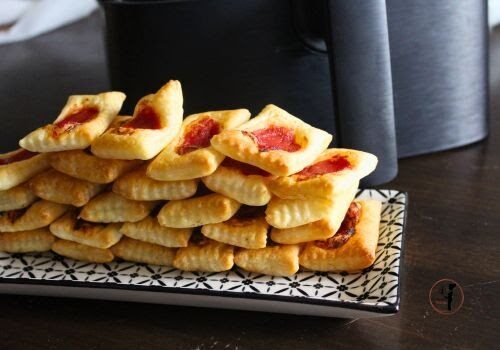 Pizzette per le voglie improvvise di aperitivo, ultra facili e veloci da fare grazie alla friggitrice ad aria, dimenticavo sono anche vegane!