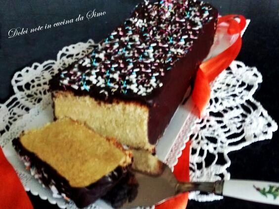 Plumcake alla panna glassato al cioccolato