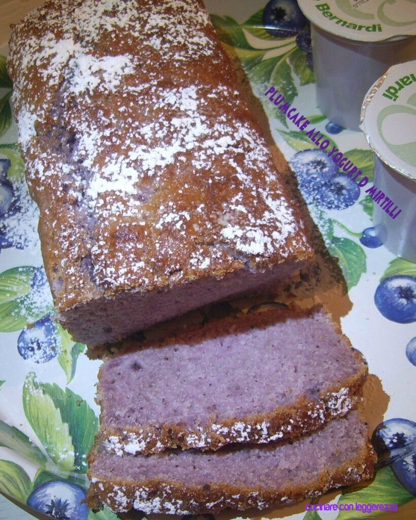 Plumcake allo yogurt di mirtilli