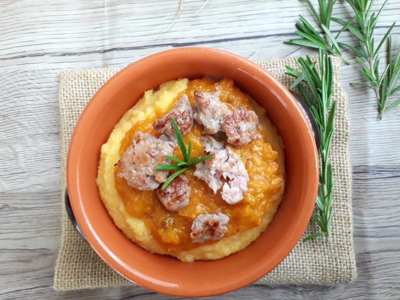 Polenta con salsiccia e zucca