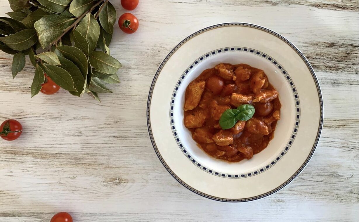 Pollo alla cacciatora: la ricetta tradizionale per un piatto saporito e nutriente