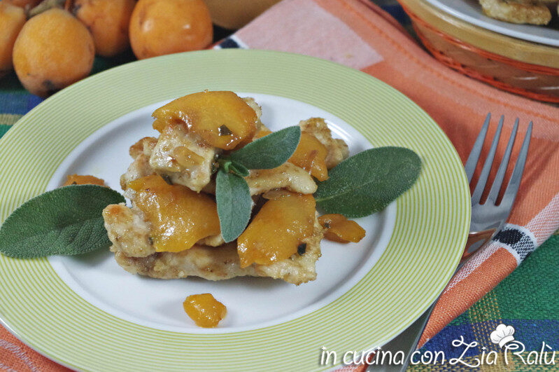 Pollo e nespole giapponesi in agrodolce