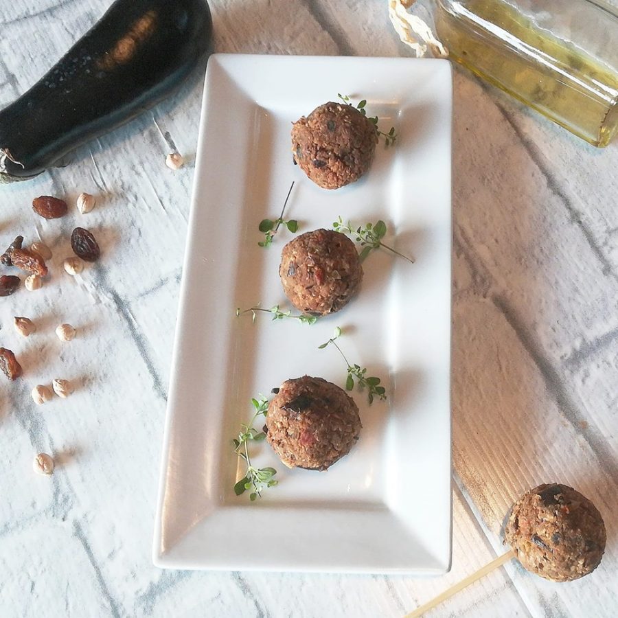 Polpette di ceci melanzane ed uvetta