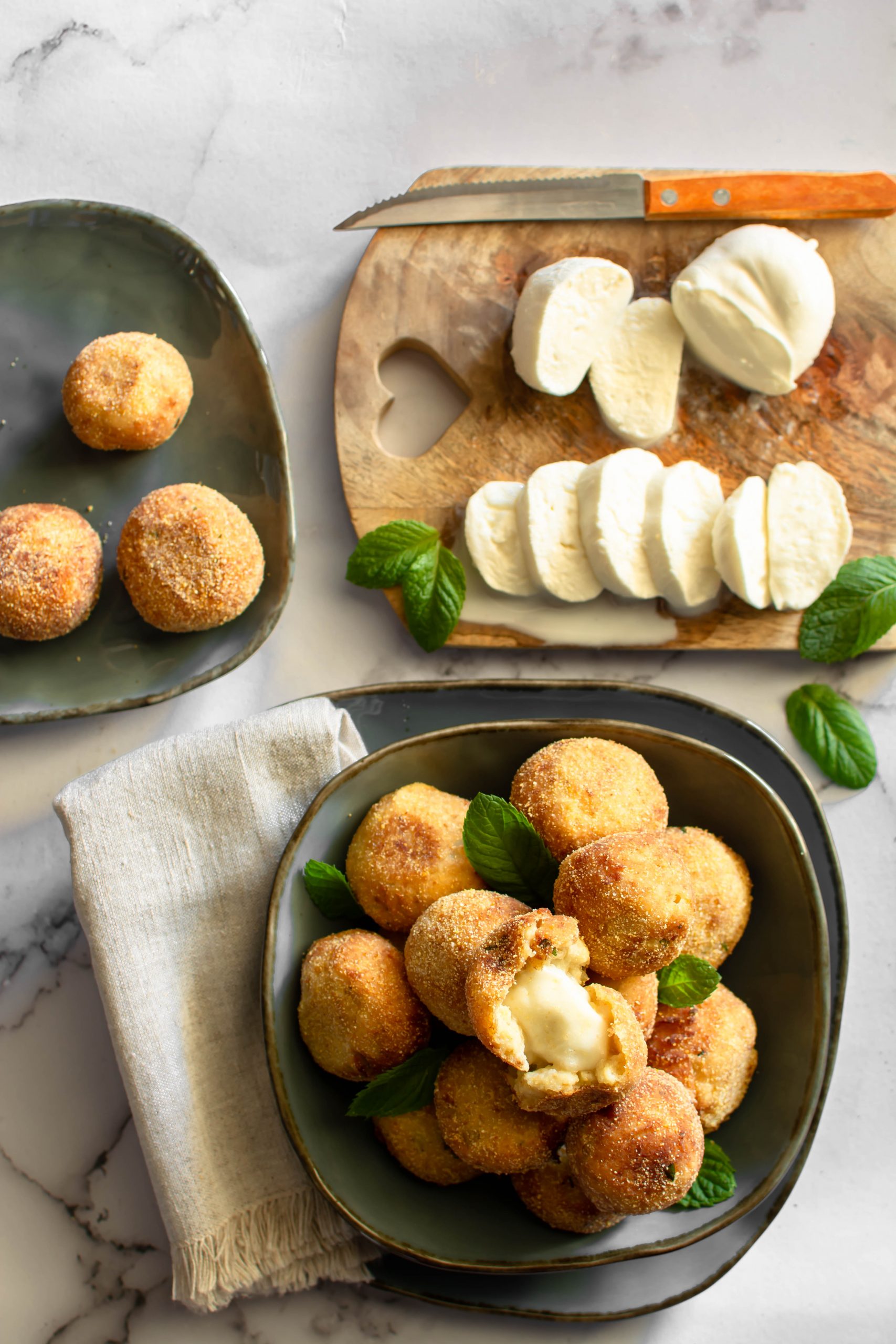 Polpette di patate con cuore filante
