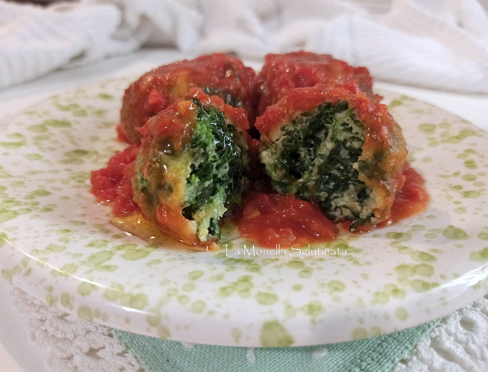 Polpette di ricotta e spinaci al sugo senza glutine