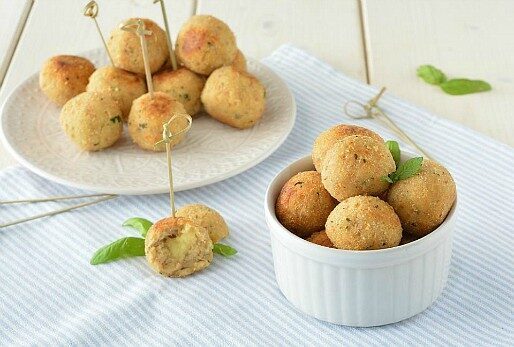 Polpette di ricotta e tonno con cuore filante