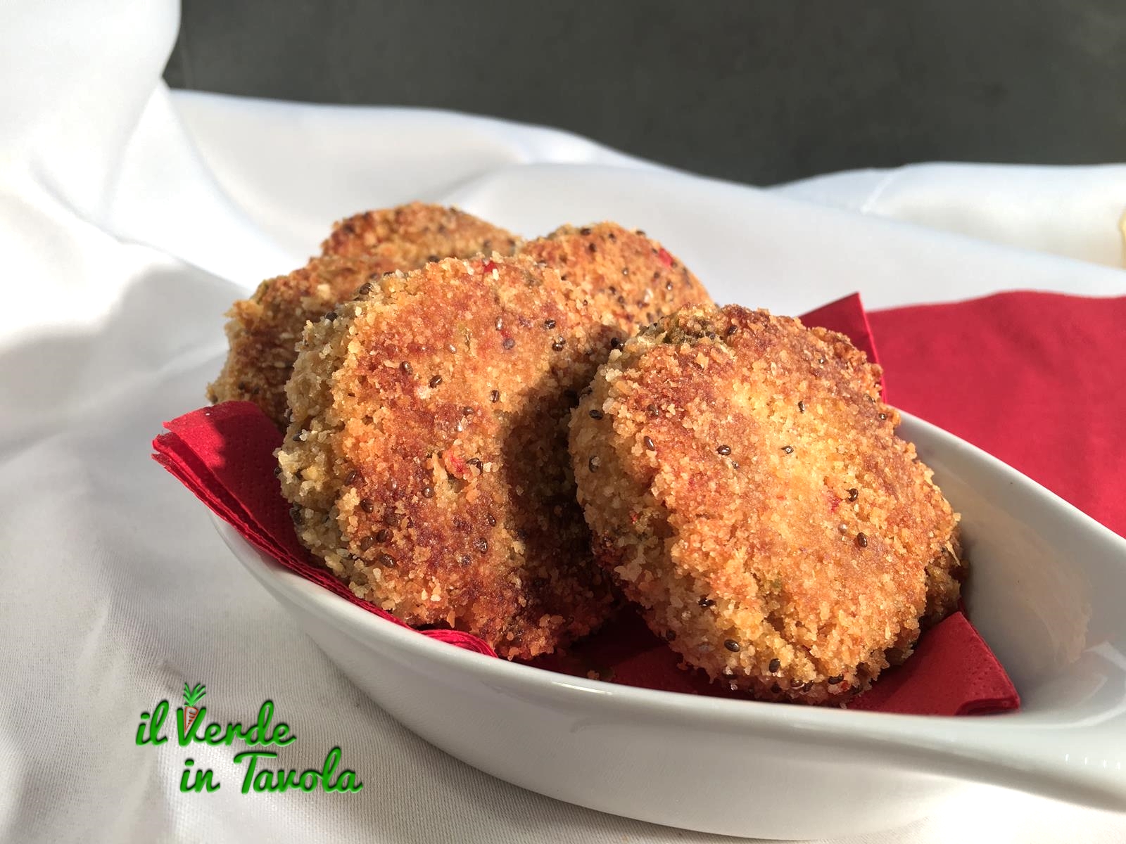 Polpette di seitan, cous cous, peperoni e patate